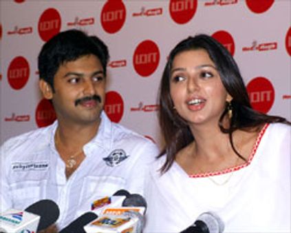 கதை திருட்டு-சபா மீது பிரகாஷ்ராஜ் புகார்