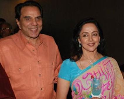 ஹேமா-தர்மேந்திரா கணவன்-மனைவியா?