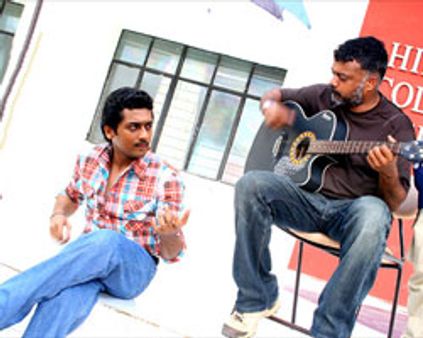 ராணுவ அகாடெமியில் வாரணம் ஆயிரம்!