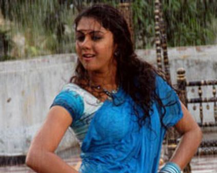 காம்னாவின் ~~ஓவர்டேக்~~!