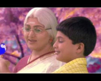 ~~பர்ந்து~~ அடிக்கும் குஷ்பு ~~பாட்டி~~!