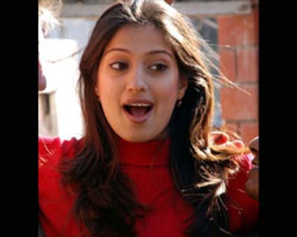 திரிஷா வழியில் பிரியா!