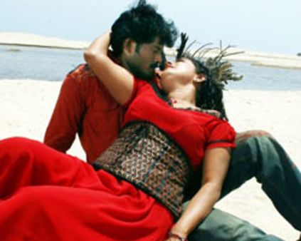 கால்ஷீட் பிரச்சினை: ஷங்கர் படத்திலிருந்து மீரா நீக்கம்!