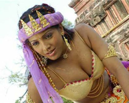 மேக்னா ~~வாடா~~ .. கிரண் ~~போடா~~!