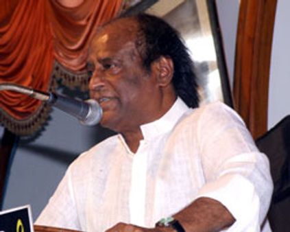 கட்சி தொடங்க ரஜினிக்கு நெருக்கடி-சத்தியநாராயணா வீடு முற்றுகை!!