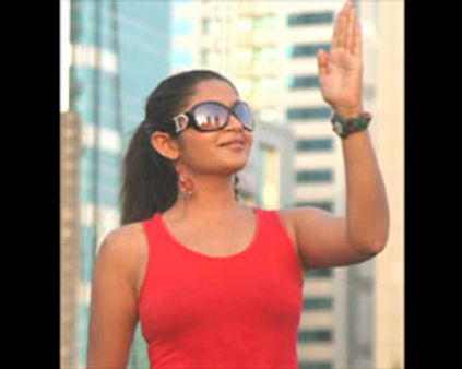 வெளிநாட்டு இந்தியரை மணக்கிறார் கார்த்திகா!