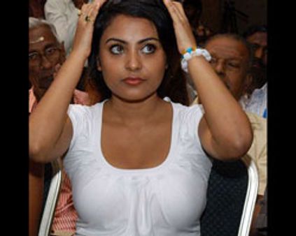 லாரன்ஸிடம் மீனாட்சி ட்ரெயினிங்