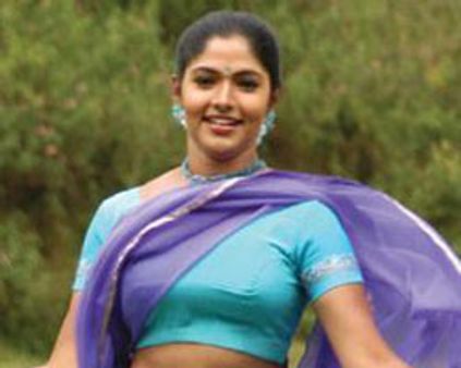 தந்தை மீது பானு ~~பகீர்~~ புகார்!