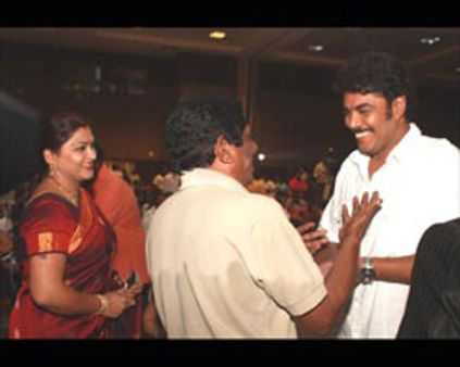 மனித சங்கிலி-கோலிவுட்டும் கைகோர்க்கிறது!