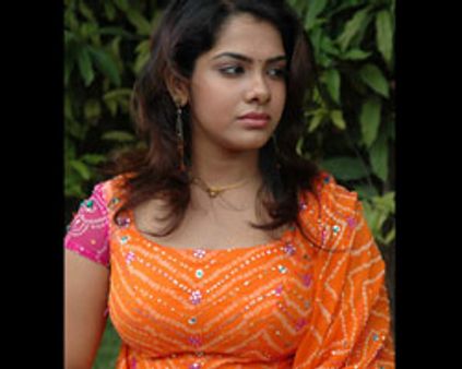 ஸ்ரீவித்யாவாக சந்தியா