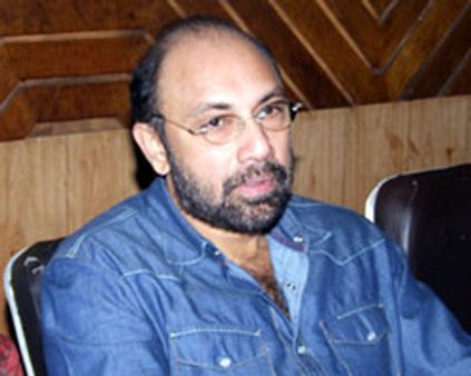 மாதவனின் தந்தையாக சத்யராஜ்!