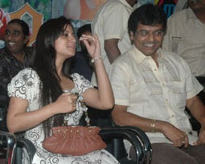 கீர்த்தியை புகழ்ந்த விவேக்!