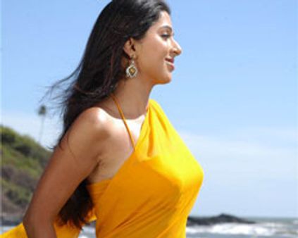 பூமிகா நடிக்கும் மல்லிகை!