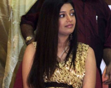 சாயா சிங்கின் ~~இயக்கம்~~!