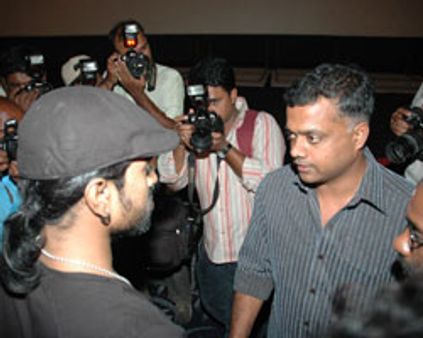 வாரணம் ஆயிரம் - டிரிம் செய்த கெளதம் மேனன்