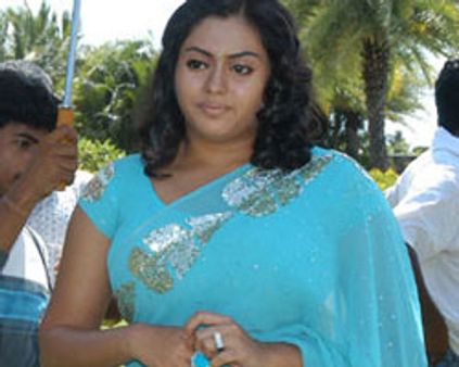 தெலுங்கு ~~பில்லா~~விலும் நமீதா!