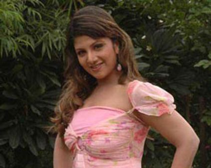 பள்ளிக்கூடம் தொடங்கும் ரம்பா!!