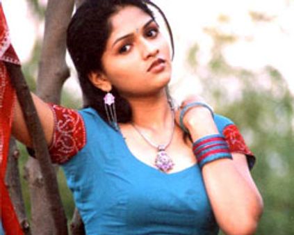 சுனேனா, தமன்னா...ஜெய் ஆகாஷ் கடுப்பு!