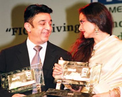 ர்வதேச திரைப்பட விழாவின்-தலைமை கமல்!