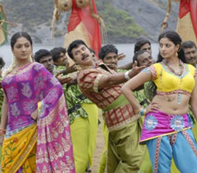 மம்முட்டி-மோகன்லால் ரசிகர்கள் கடும் மோதல்