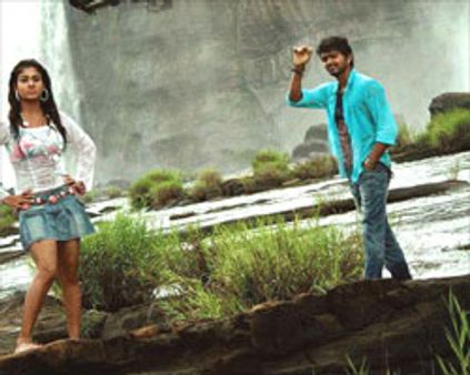 ரசிகர்கள் ரகளை-விஜய் படப்பிடிப்பு 2 முறை ரத்து