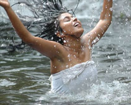 பூர்ணா மீது தயாரிப்பாளர் புகார்!