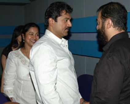 மீண்டும் அரசியலில் ராதிகா-சரத்துக்குப் பதில்....