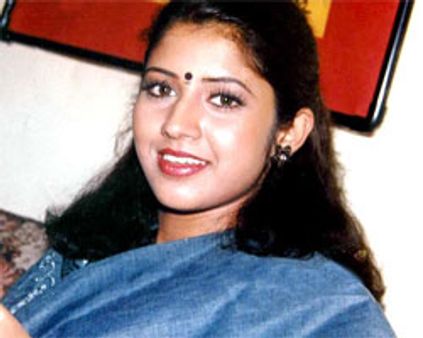 மகனைக் கொல்வதாக மிரட்டல் - கணவர் மீது நடிகை விஜயலட்சுமியின் அக்கா புகார்