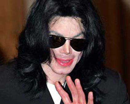 மைக்கேல் ஜாக்சன் சீரியஸ்? - மருத்துவமனையில் தீவிர சிகிச்சை