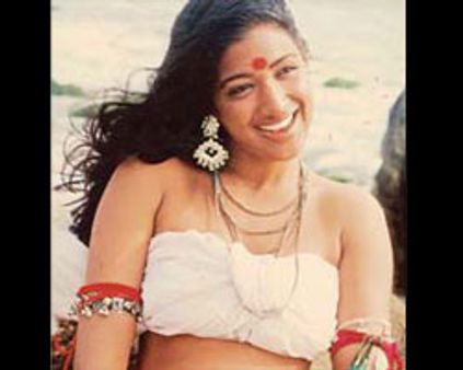 சிறுமி கற்பழிப்பு: நடிகை ~~ஆவாரம்பூ~~ நந்தினி, கணவருக்கு முன்ஜாமீன்