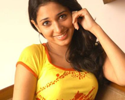 தமன்னா: சின்ன வயசு.. சாதனை பெருசு!