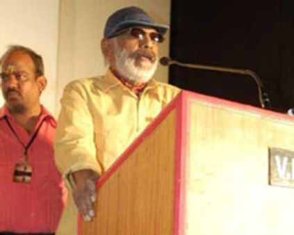 128 அடி பாய்வார் பாலா - பாலுமகேந்திரா