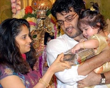 அஜீத் மகளுக்கு ஒரு வயசு!