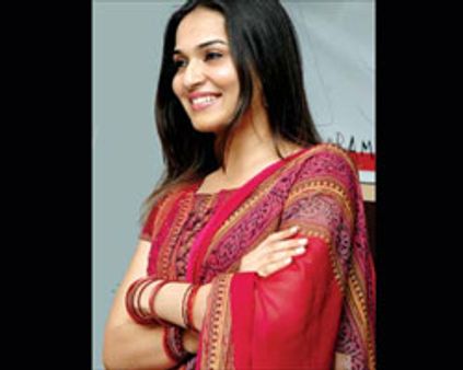 செளந்தர்யா ரஜினி படத்தில் விஜய்?