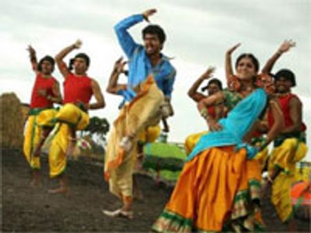 விஜய்யின் ~~வில்லு~~ விசிட்!