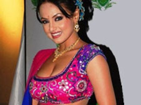 படம் வேணாம்; விளம்பரம்தான் முக்கியம் - சனா கான்