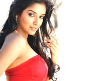 கஜினி வசூல் கணக்கு - உயர்நீதிமன்றத்தில் தாக்கல்