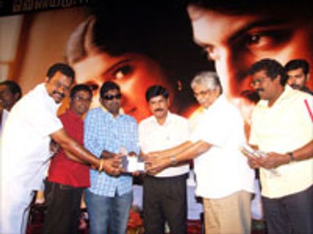 எவனும் புரட்சி, தளபதின்னு போடக் கூடாது - தங்கர் ஆவேசம்!