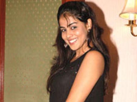 ஜெனிலியா-ரித்தேஷ் காதலுக்கு எதிர்ப்பு!