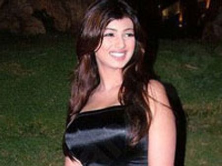 ஆயிஷாவுக்கு கல்யாணம்