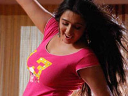 தொட்டா... அவ்ளோதான்! - சார்மி