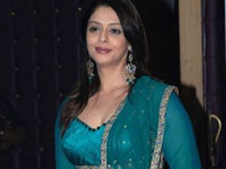 பாஜகவில் சேரத் திட்டமா? மறுக்கிறார் நக்மா!