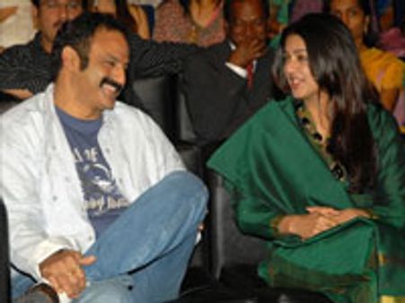 தெலுங்கு தேசத்துக்கு பிரச்சாரமா?-பூமிகா