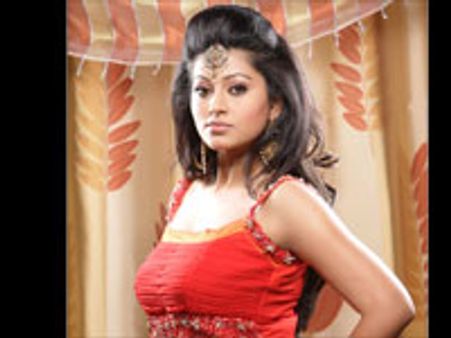 வில்லி ஆகும் ஸ்னேகா!