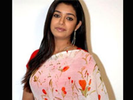 சாயாசிங்கின் டைரக்ஷன் கனவு!