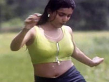 கேபிள் டிவியில் ரோஜாவின் ஆபாசப் படம்! - பிரச்சாரத்தில் பரபரப்பு