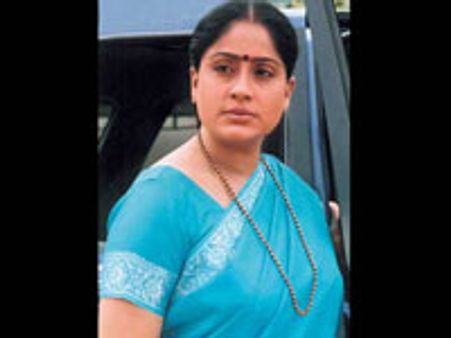 சினிமா ஸ்டைல்-தொகுதியை பெற்ற விஜய்சாந்தி!