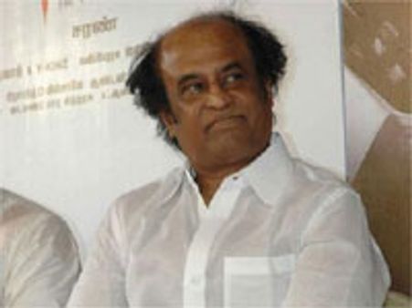 அரசியல் கேள்வியே வேணாம்பா-ரஜினி