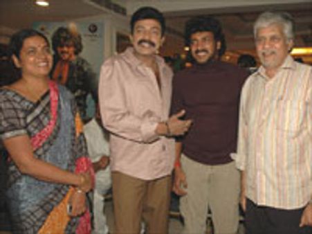 சாதி பெயர் சொல்லி ஓட்டுக் கேட்ட நடிகர் ராஜசேகர் கைது!