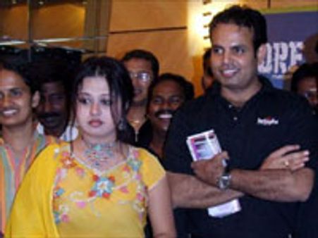 ஒரே மேடை..4 ஆடியோ ரிலீஸ்: நாக் ரவி சாதனை!